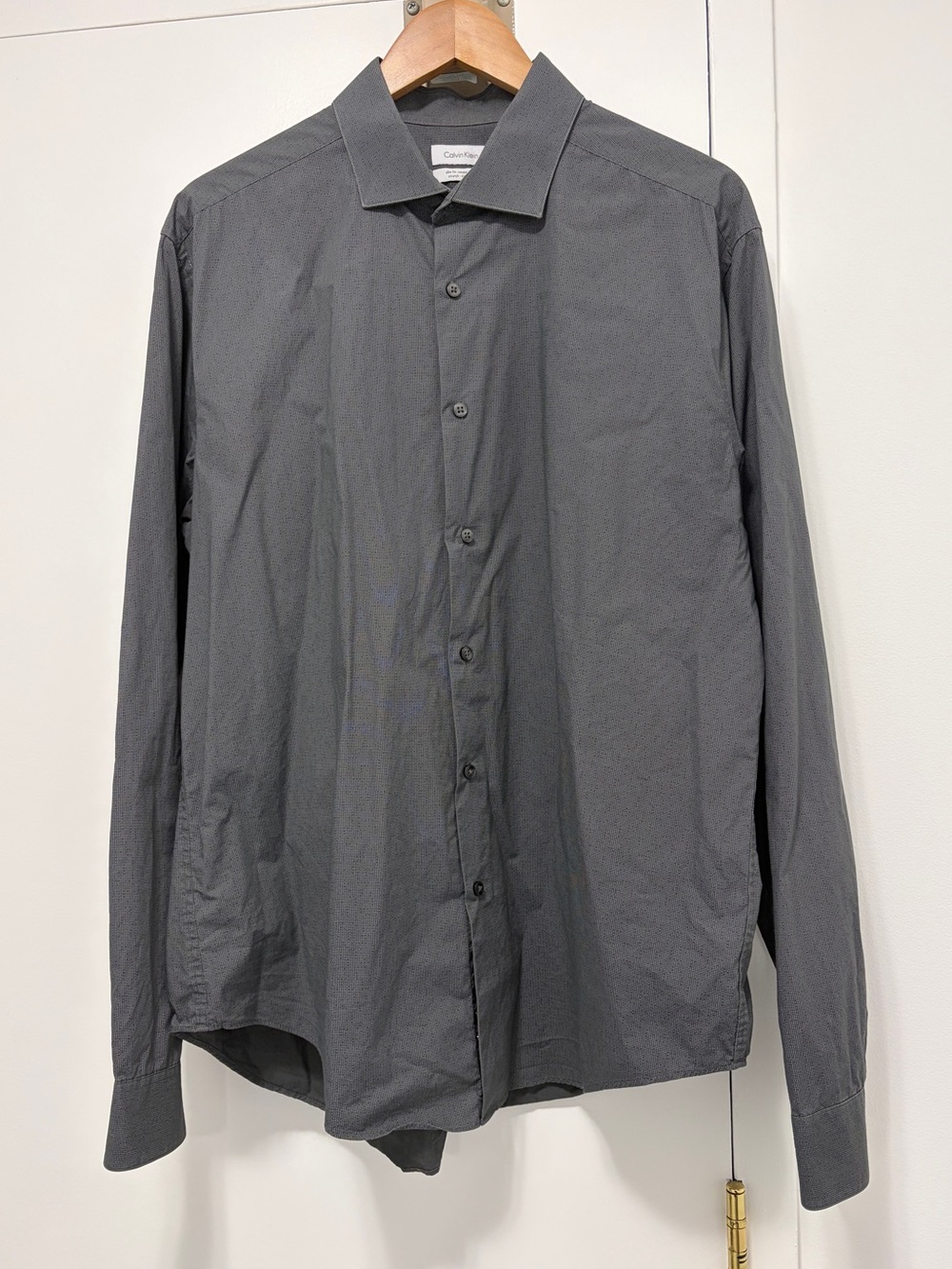 Calvin Klein Men's Slim Fit Long-Sleeve Button-Up Shirt - Gray 17.5 36/37